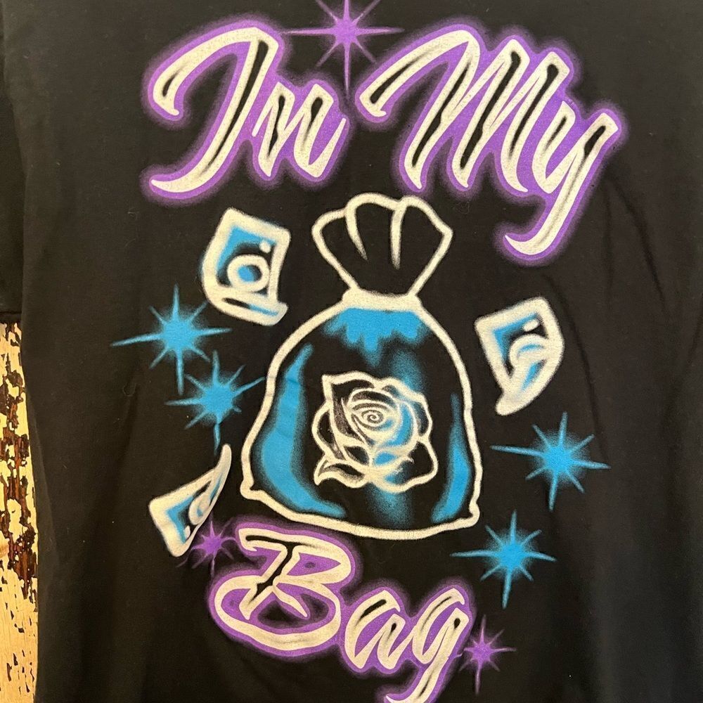 EUC In My Bag airbrush look T-shirt size Medium.